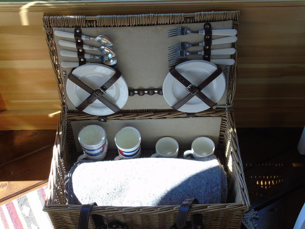 Glamping Abruzzo - The Yurt Hotel Catignano Exterior photo