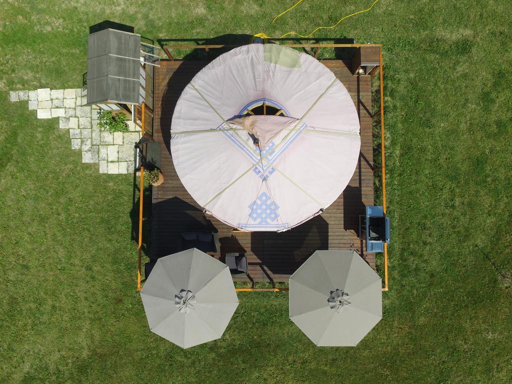 Glamping Abruzzo - The Yurt Hotel Catignano Exterior photo